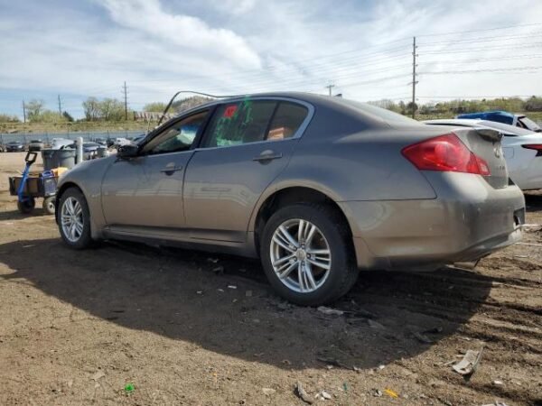 2011 INFINITI G37 - Image 3