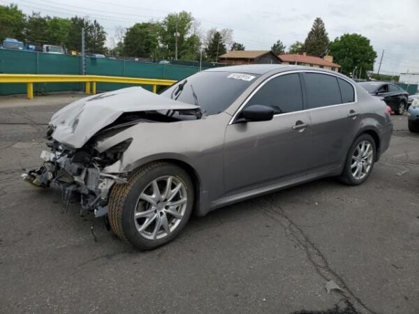 2011 INFINITI G37