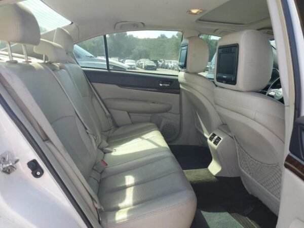 2013 SUBARU LEGACY 3.6R LIMITED - Image 10
