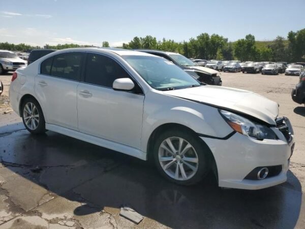 2013 SUBARU LEGACY 3.6R LIMITED - Image 4