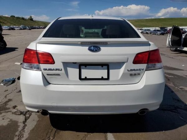 2013 SUBARU LEGACY 3.6R LIMITED - Image 6
