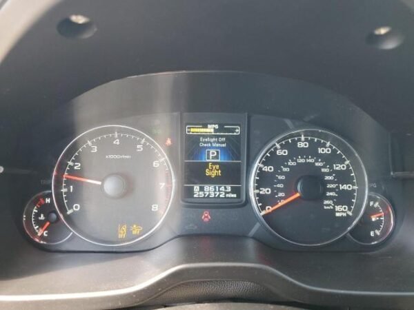 2013 SUBARU LEGACY 3.6R LIMITED - Image 9