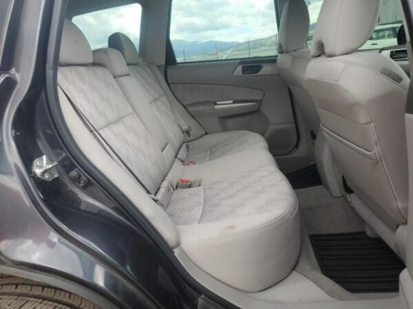 2010 SUBARU FORESTER XS - Image 10