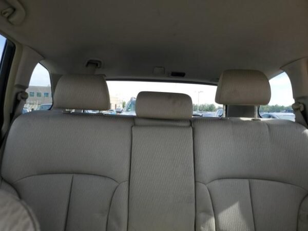 2010 SUBARU OUTBACK 2.5I PREMIUM - Image 11