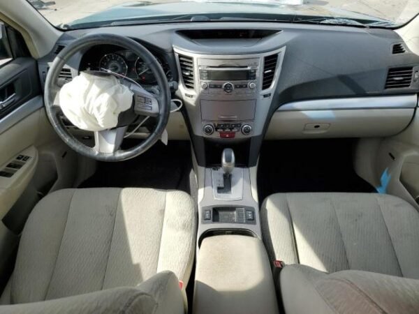 2010 SUBARU OUTBACK 2.5I PREMIUM - Image 9