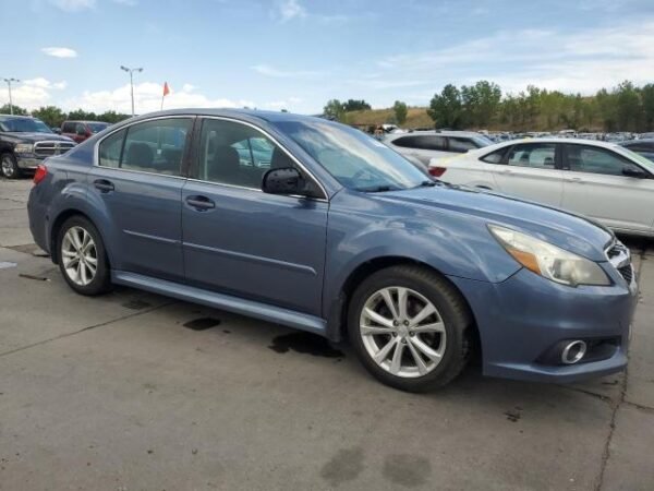 2013 SUBARU LEGACY 2.5I LIMITED - Image 4