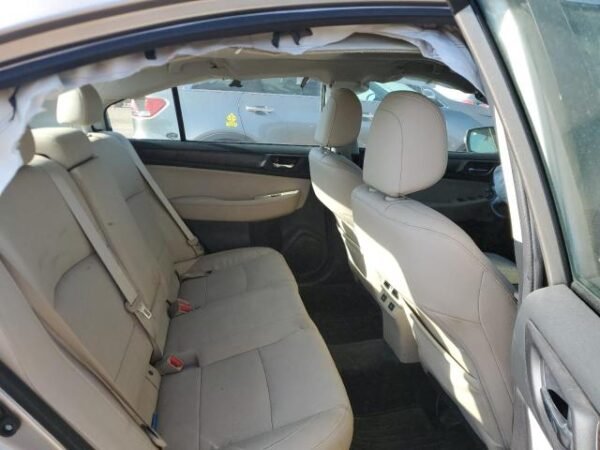 2015 SUBARU LEGACY 2.5I LIMITED - Image 10