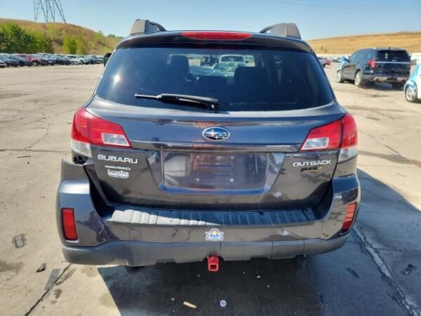 2010 SUBARU OUTBACK 2.5I LIMITED - Image 6