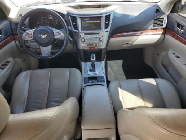 2010 SUBARU OUTBACK 2.5I LIMITED - Image 8